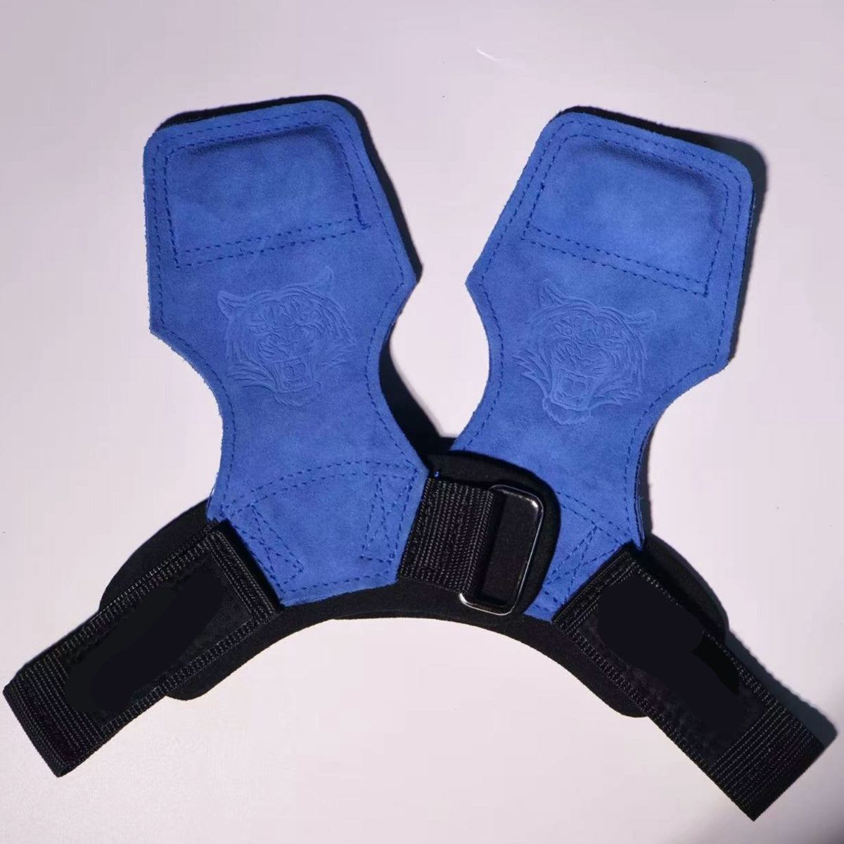 Custom tiger-pattern gym gloves for private-label fitness brands