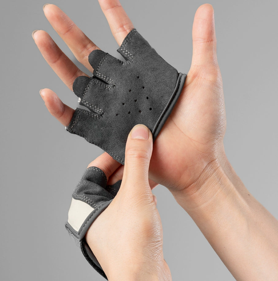 Custom fingerless gym gloves for private-label fitness brands