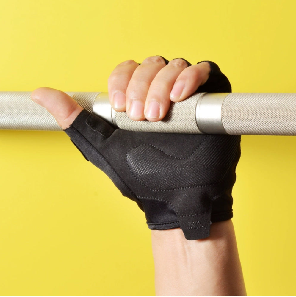 Custom fingerless gym gloves for private-label fitness brands