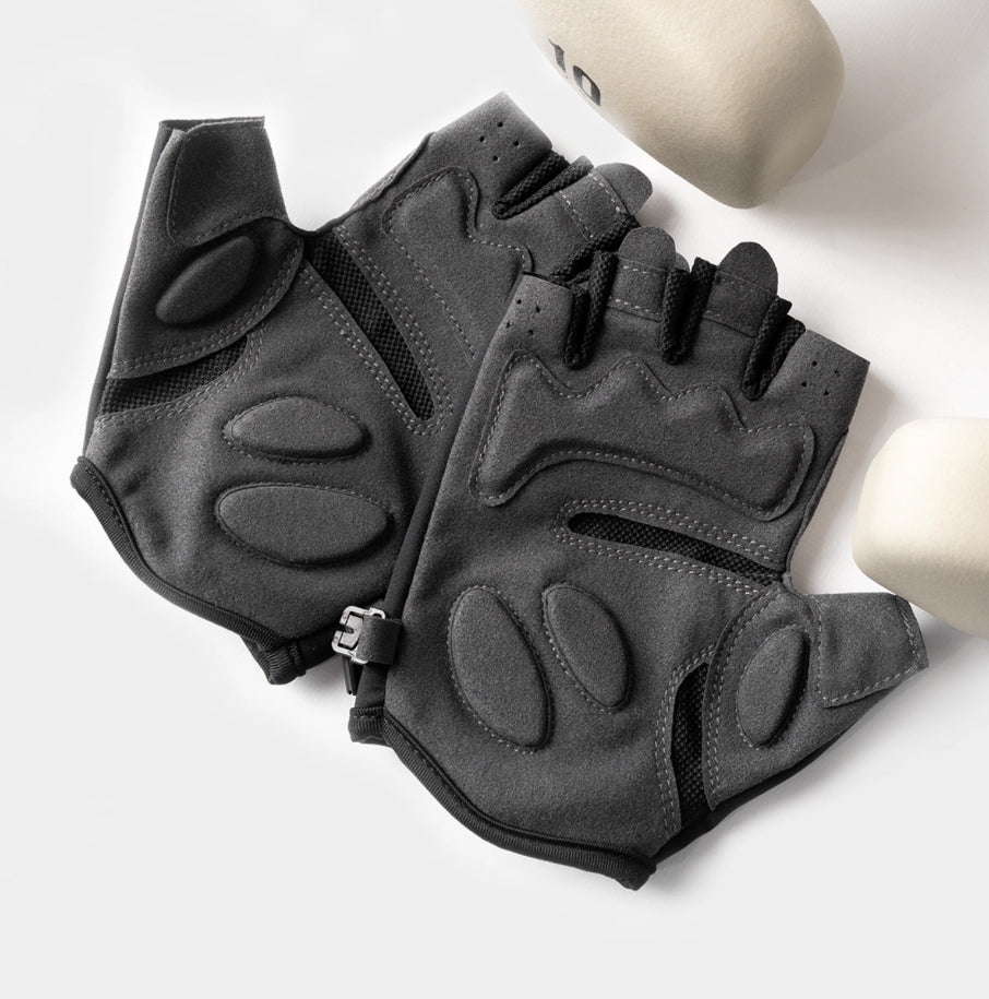 Custom fingerless gym gloves for private-label fitness brands