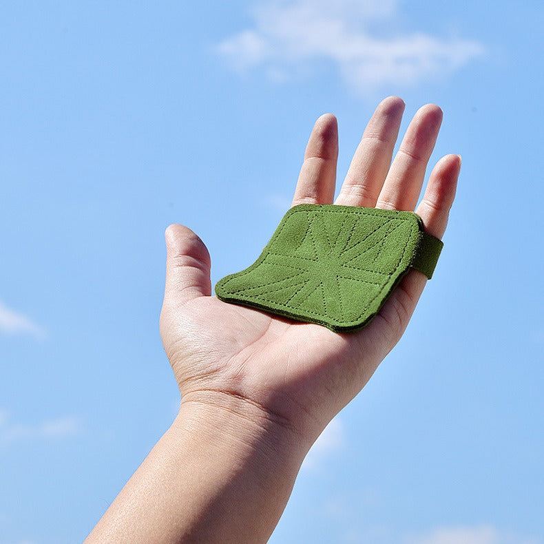 Custom four-finger gym gloves for private-label fitness brands